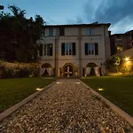 Lucus Exclusive Bed And Breakfast